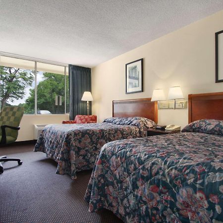 ซูเปอร์ 8 บาย วินด์แฮม โดเวอร์ Motel ภายนอก รูปภาพ
